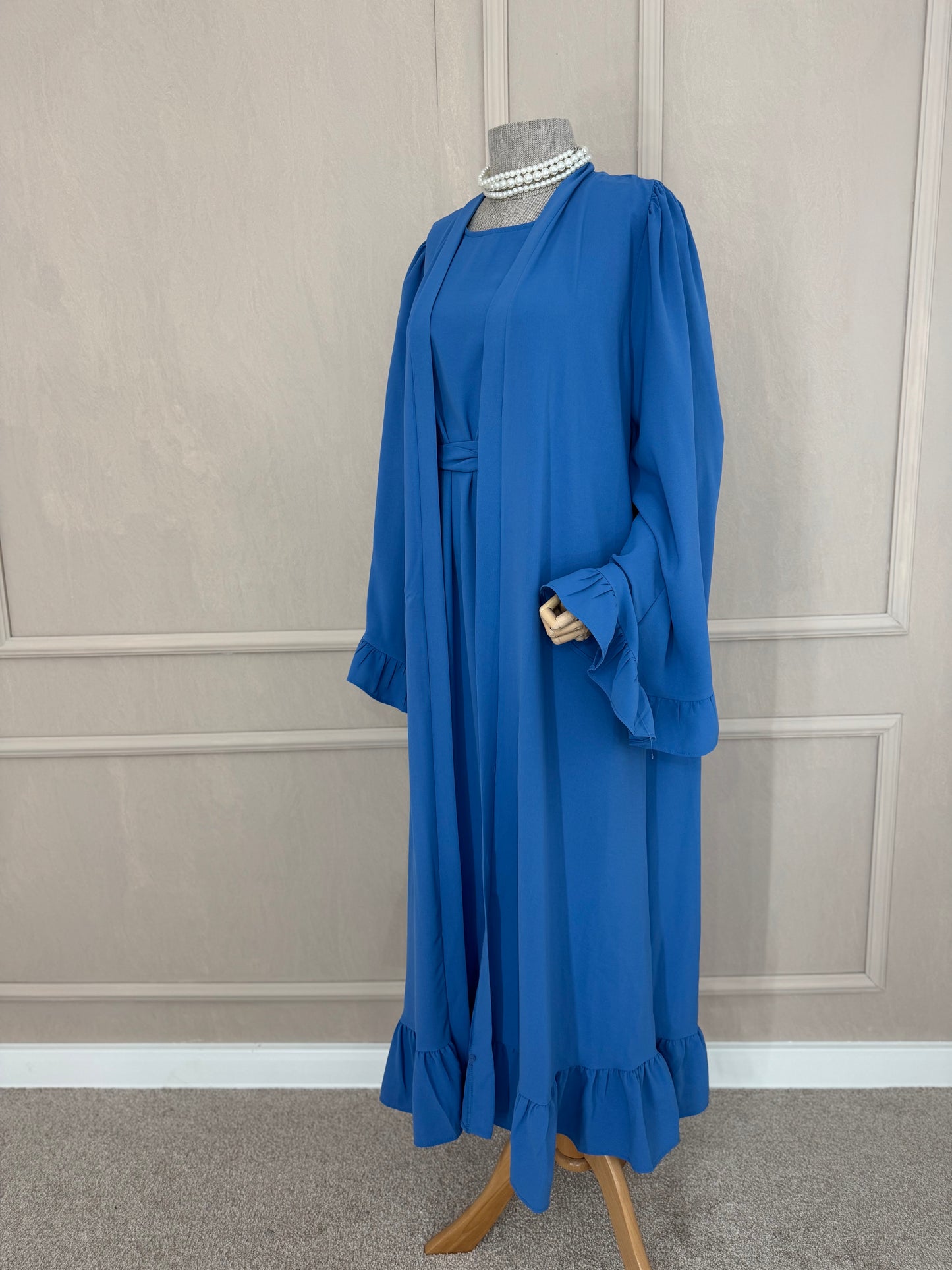 Abaya sa volanima plava
