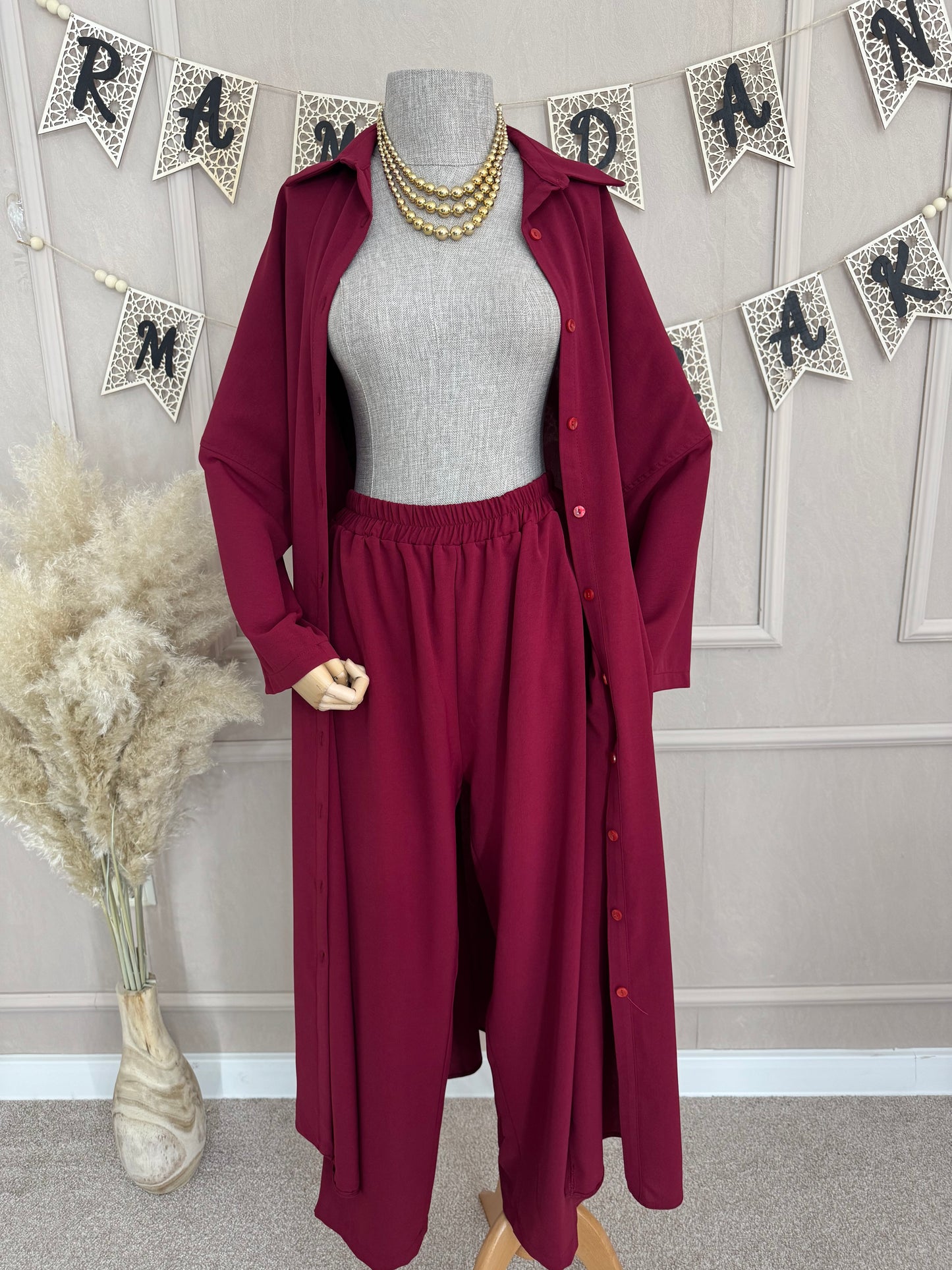 Komplet ( duga kosulja i pantalone) bordo