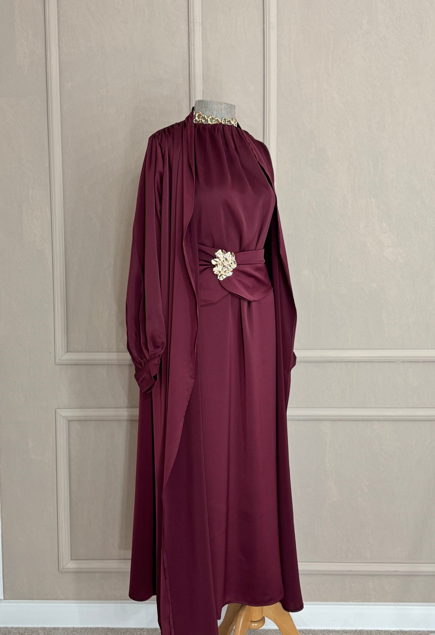 Set ( abaya, podhaljina i pojas) bordo