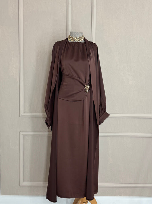 Set ( abaya, podhaljina i pojas) smedji