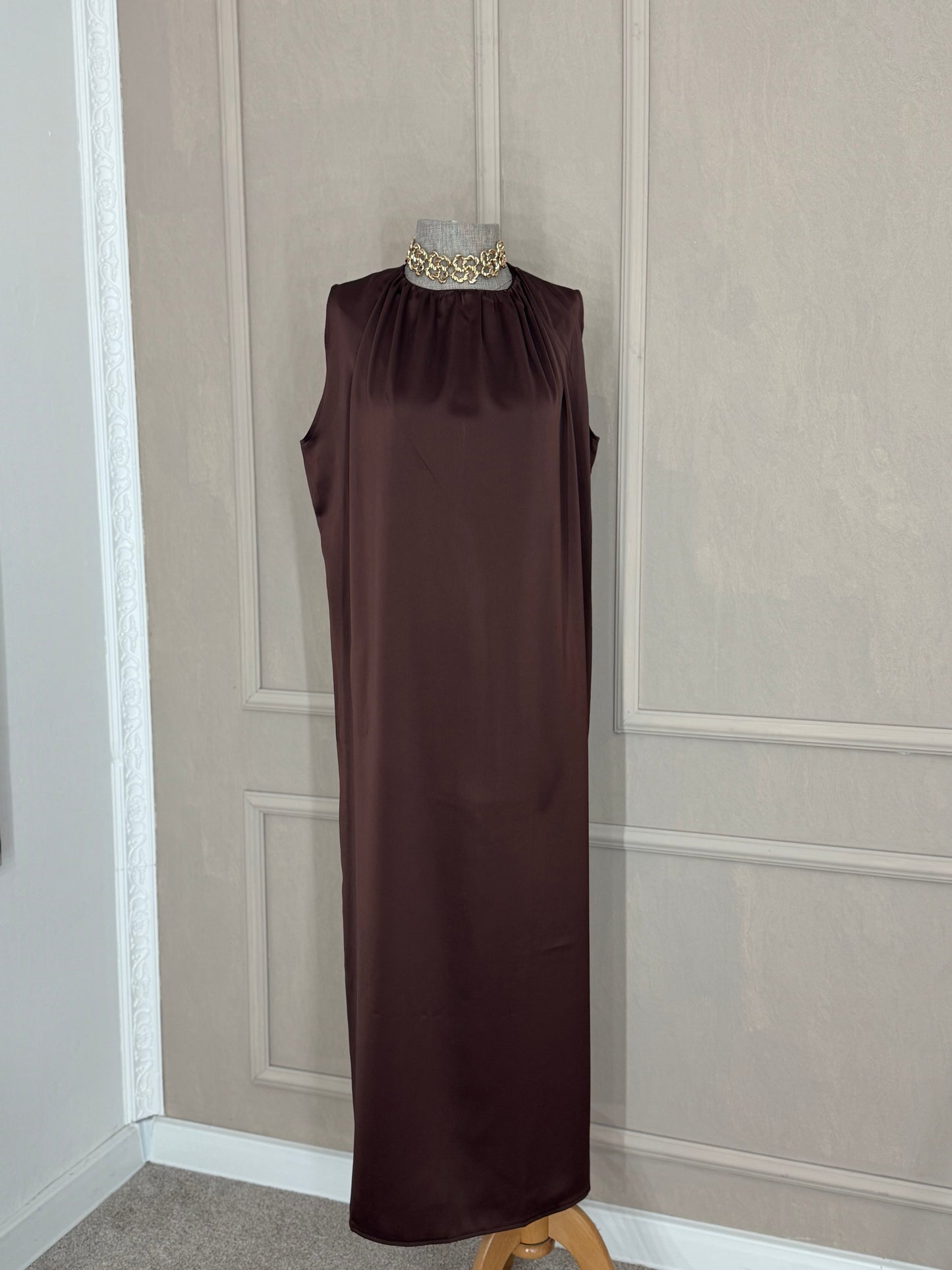 Set ( abaya, podhaljina i pojas) smedji